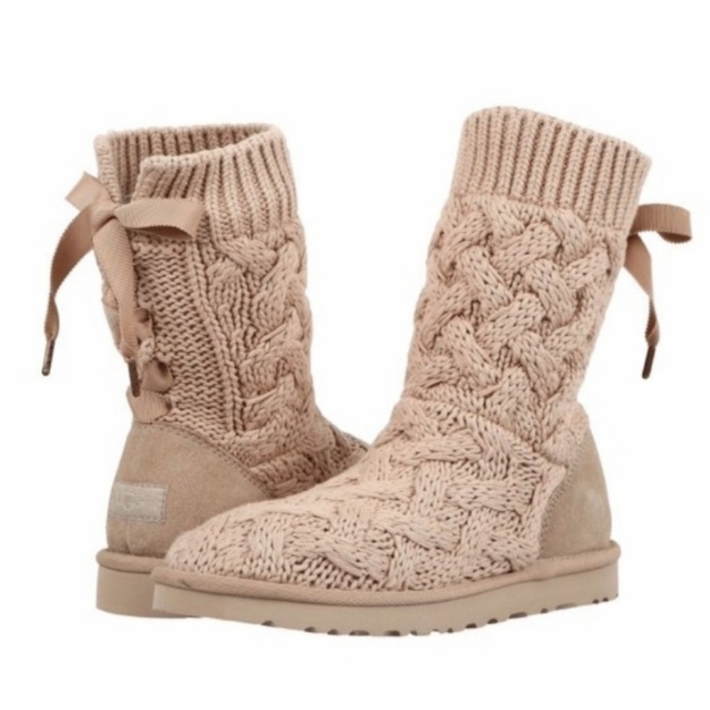 UGG Isla Bow Boots. Tan Beige. Size 7.